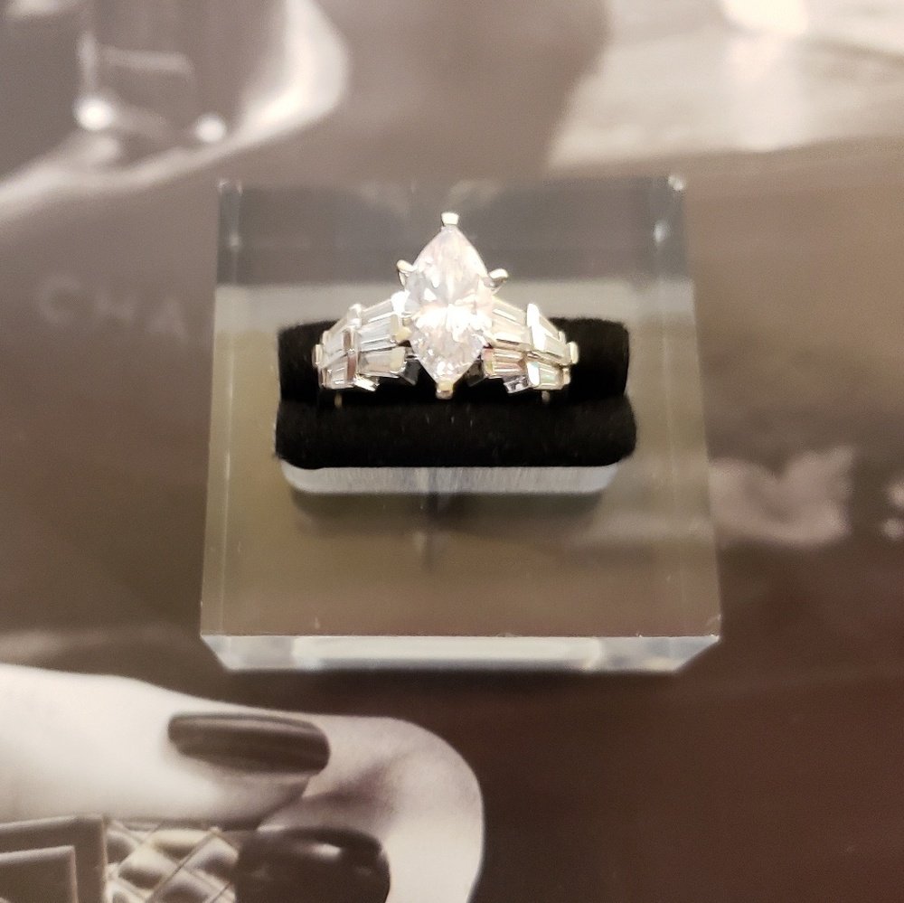 Vintage 1990s Diamonique Marquise Baguette Ring - Picture 7 of 7